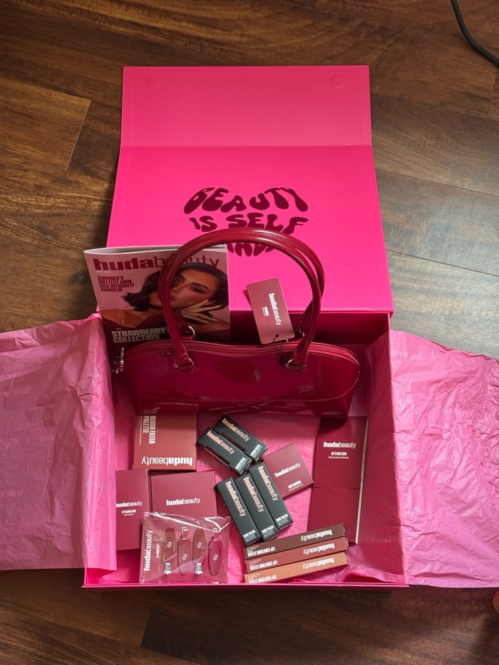 HUDA BEAUTY STRAWBERRY COLLECTION• ALL PRODUCTS ARE BRANDNEW CHECK PHOTOS